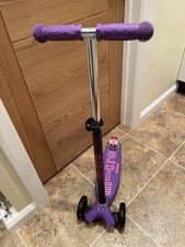 MAXI MICRO DELUXE LED SCOOTER