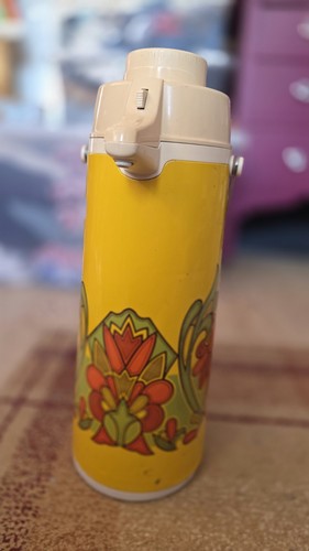Vintage peacock air - air, pot