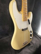 NEW Fender American Vintage II