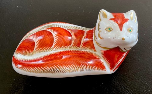 Pretty older porcelain - pretty,