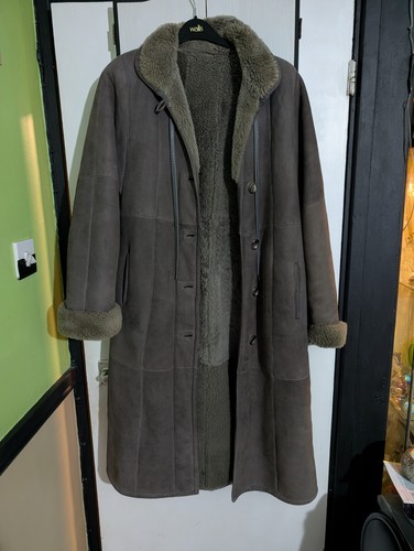 Shearling sheepskin leather - shearling,