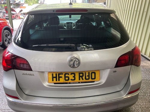 Vauxhall astra estate - j,