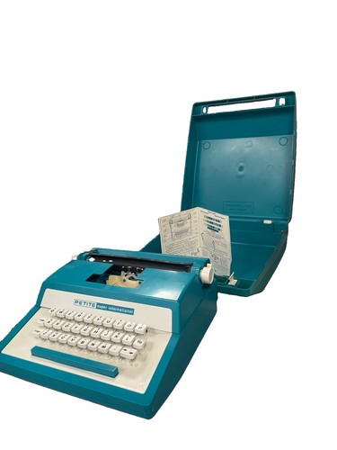 Vintage 1976 petite super - petite,
