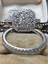 Stunning Ernest Jones18 carat
