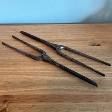 PAIR OF  ANTIQUE FRENCH MARCEL DEPOSE , ACIER METAL HAIR CURLING IRONS