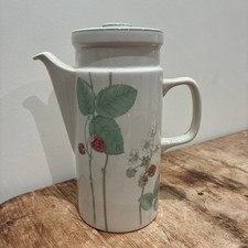 Wedgwood - Raspberry Cane -