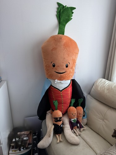 Kevin the carrot - plush, bundle