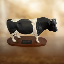 Beswick Connoisseur model of a Friesian bull.