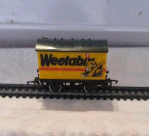 Hornby r728 closed van - hornby,