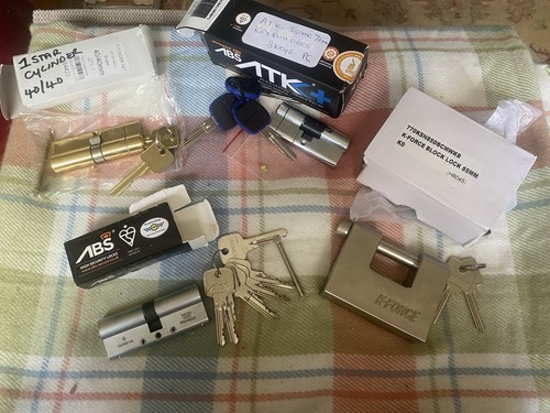 Job lot locks - job, 4