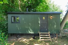 Shepherds hut living - hut, space