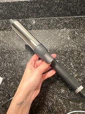 GHD Curve Soft Curl Tong 32 mm with GHD heat-resistant pouch. Used a few times.