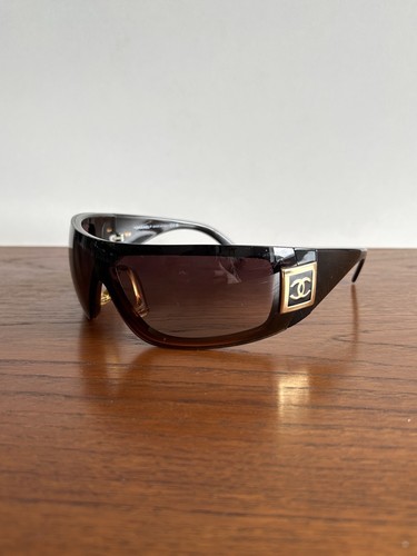 Chanel brown mask - brown, shield