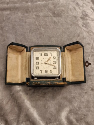 Antique days clock with - 8,