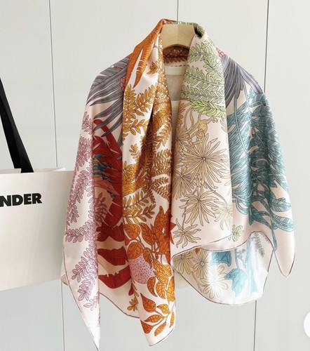 100 mulberry silk - 100%, scarf