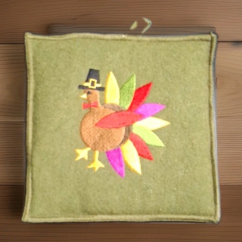 Crate barrel green felt - green,