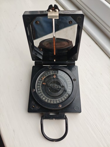 Magnetic compass marching - magnetic,