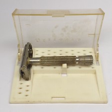 Vintage GILLETTE SLIM SAFETY