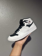 Size 8 Women’s - Air Jordan
