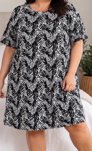 Bnwt black white pineapple - black,