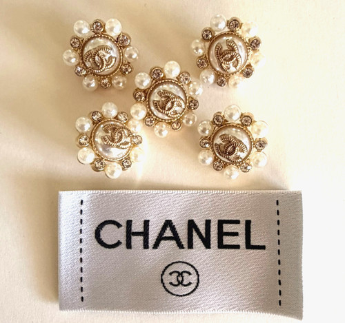 Chanel vintage button set 5 - button,
