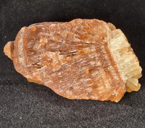 Banded calcite dyserth - calcite.,