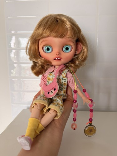Delicate blythe doll ooak - delicate,
