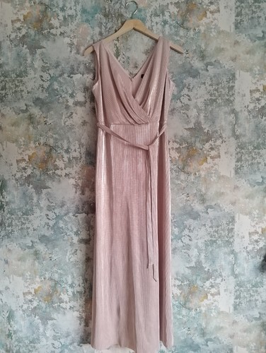 Stunning champagne colour - stunning,