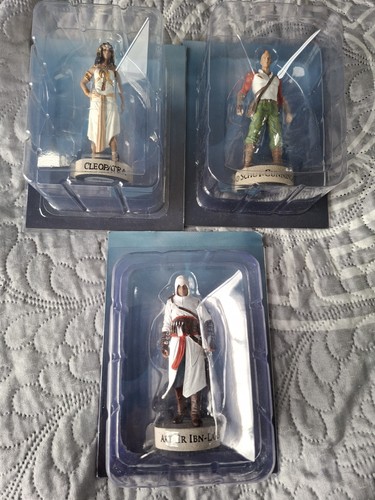 Assassins creed figurines 3 - assassins,