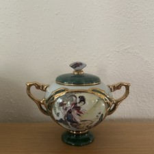 Beauties Of The Red Mansion