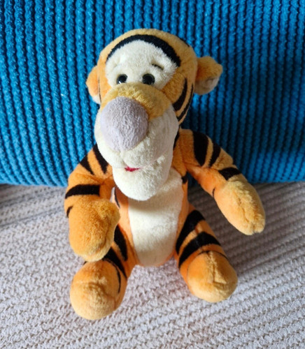 Walt disney winnie the - winnie,