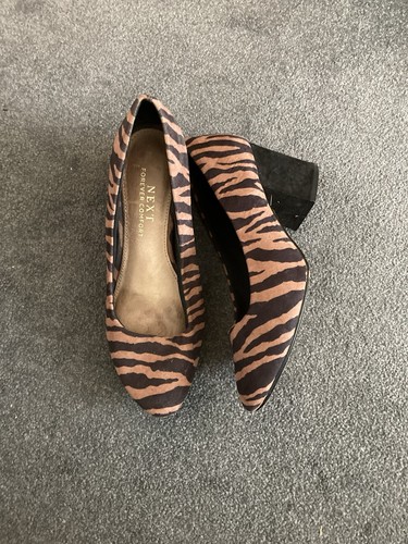 Next size 38 - 5, zebra