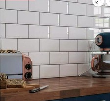 White Metro Bevelled Brick Tile 10x20cm – Ceramic Wall Tile Matt/Gloss – 1 Box