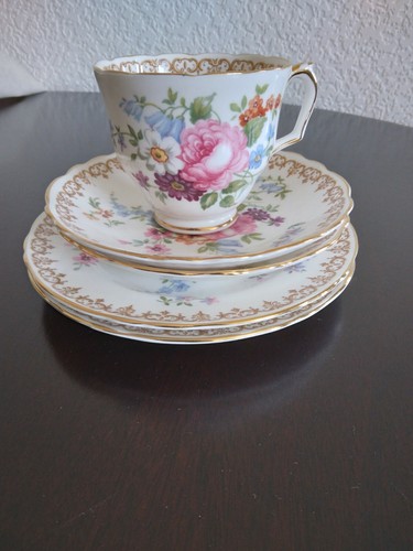 Fine bone china crown - bone,