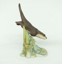 Teviotdale Hawick Scotland Vintage Otter Sculpture Figurine by D. Ellmann 1986