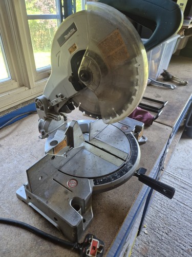 Makita mitre saw ls1040 - mitre,