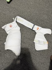 Aero P1 Cricket Thigh Pad Strippers Small, Right-Handed, Adult