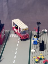 LEGO Town 379 Bus Station Set