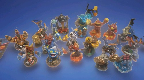 Random skylander figures - 20,