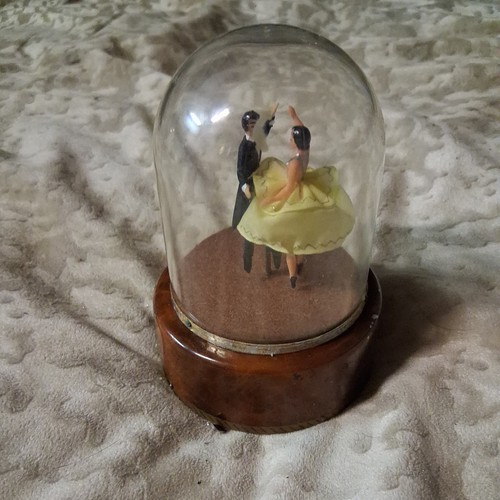 Vintage reuge dancing couple - vintage,