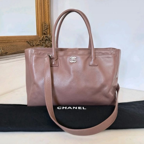Chanel executive tote bag
