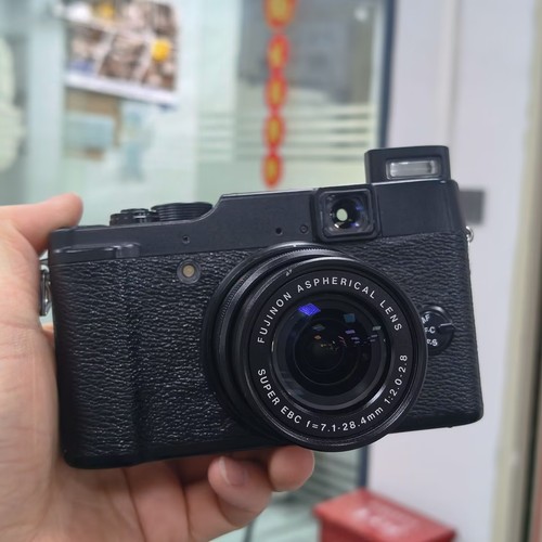 Fujifilm x10 12mp digital - fujifilm,