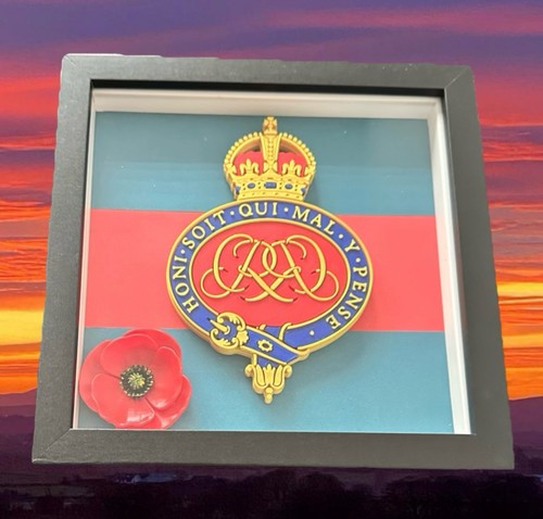 Printed framed grenadier - framed,