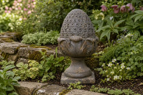 Large stone effect acorn - large,