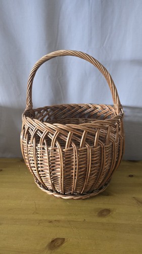 Vintage wicker shopping - wicker,