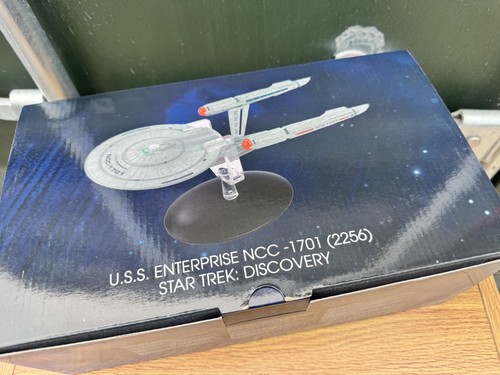 Eaglemoss star trek starship - eaglemoss,