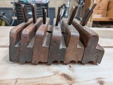 Set of six side bead moulding