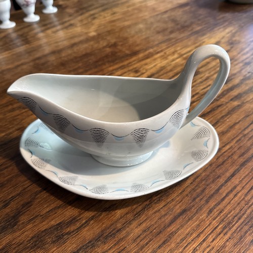 Eric ravilious gravy - gravy, boat