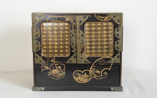 Antique lacquered gilt - lacquered,