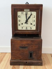 Clocking in Machine Vintage